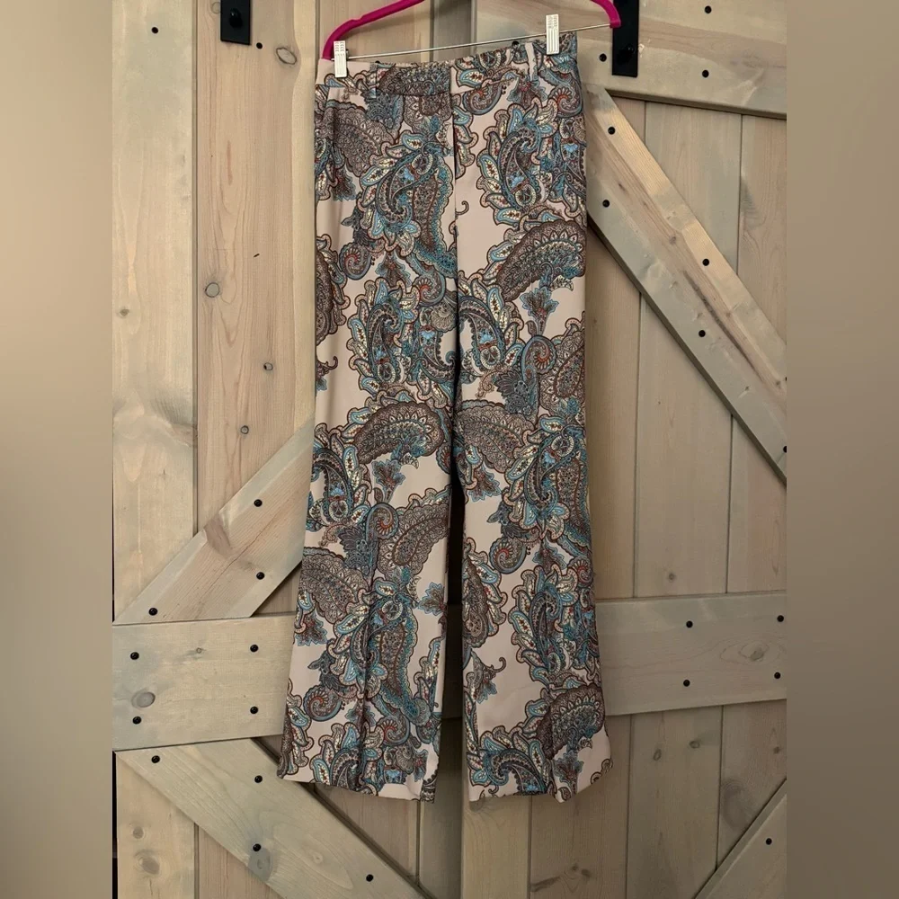 Express Paisley Wide-Leg Pants in Cream and Blue
